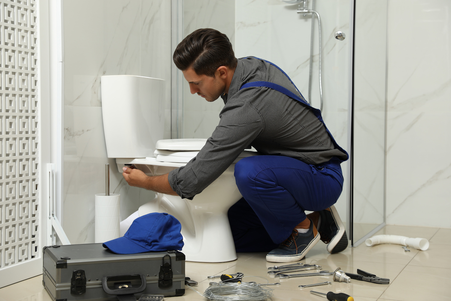 how to remove a toilet lifting toilet off